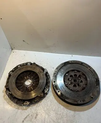 BMW 5 E60 E61 Clutch set kit 21751602
