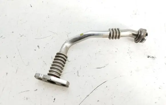 Volkswagen Golf VII Turbo turbocharger oiling pipe/hose 04L145736E
