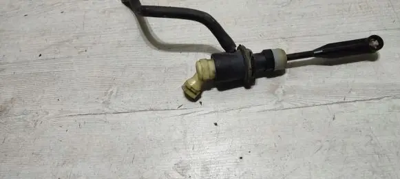 Clutch slave cylinder