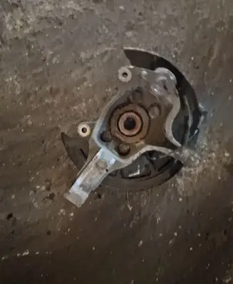 Renault Laguna III Front wheel hub