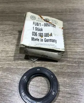 Volkswagen Golf IV Crankshaft 036103085A
