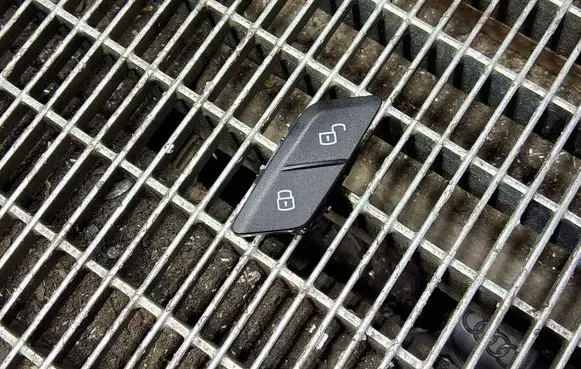 BMW 5 F10 F11 Central locking switch button 9386780