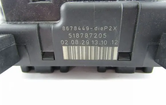 Volvo V70 Fuse module 518787205
