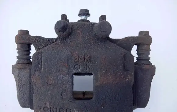 Mitsubishi Pajero Sport II Rear brake caliper