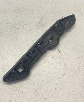 Mercedes-Benz A W176 Front bumper mounting bracket A1768852321