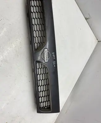 Nissan Sunny Front grill 6231273R00