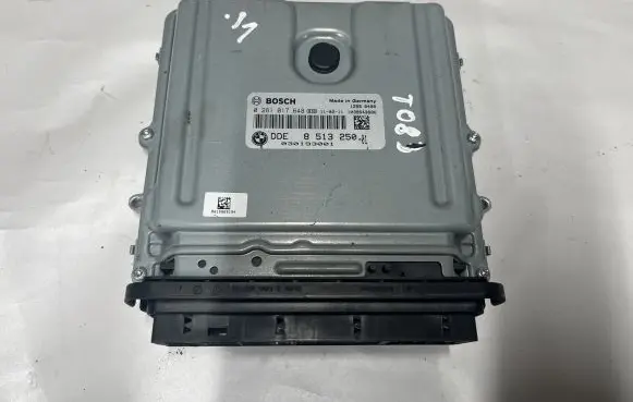 BMW 5 F10 F11 Engine control unit/module 8513250