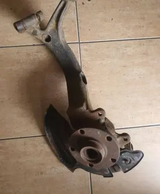 Audi A6 S6 C5 4B Front wheel hub spindle knuckle 8d0407257ae