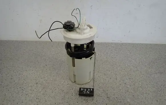 Nissan Almera N16 Fuel level sensor 