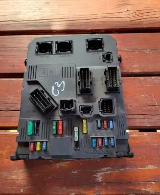 Citroen C3 Central body control module S118085100H
