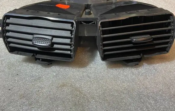 Mercedes-Benz A W168 Dash center air vent grill 1688300054 A1688300054