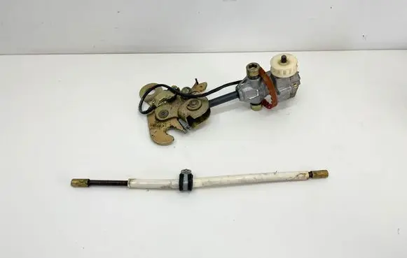 Mercedes-Benz SL R129 Seat adjustment motor A1298200107 1136201016