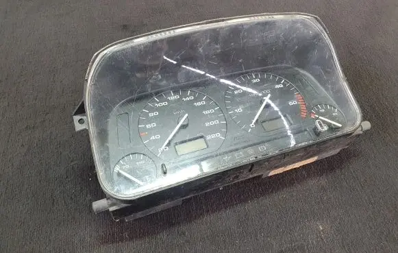Volkswagen Golf III Speedometer (instrument cluster) 1H6919033BD