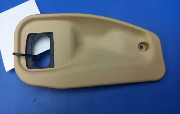Mercedes-Benz ML W163 Rear seat side bottom trim A1639241537 204002X000