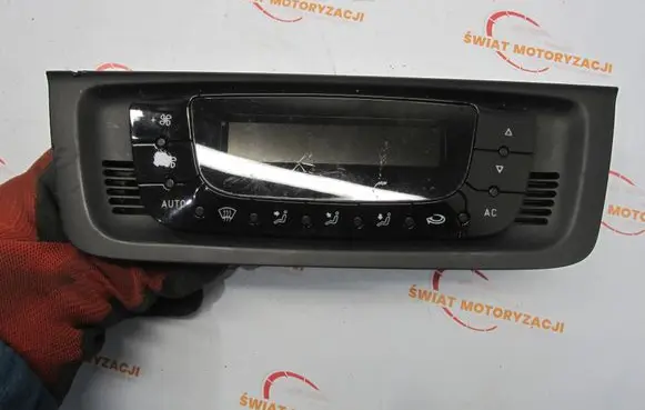 Seat Ibiza IV (6J,6P) Climate control unit 6J0820043C