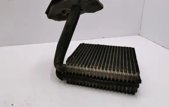 Air conditioning (A/C) radiator (interior)