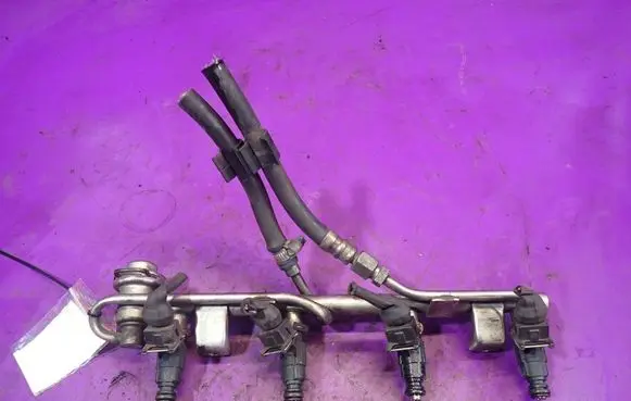 Volkswagen PASSAT B5.5 Fuel main line pipe 