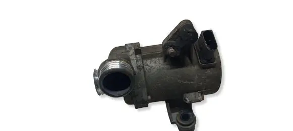 BMW 3 E90 E91 Water pump 7586928