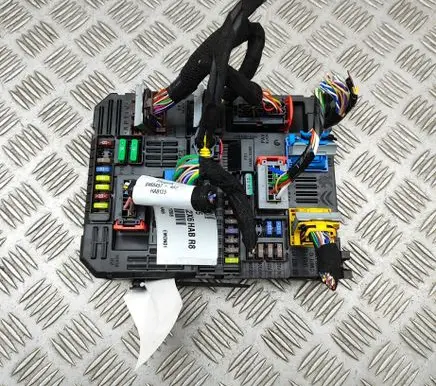 Peugeot 508 II Central body control module 9855664980