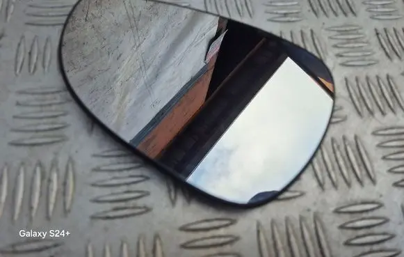 Ford B-MAX Wing mirror glass 4202042