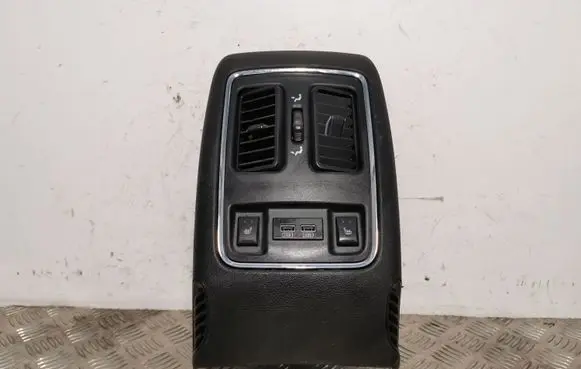 Jeep Grand Cherokee Rear air vent grill 