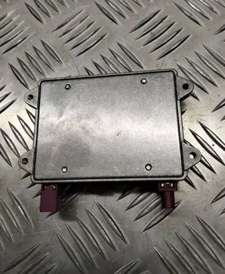 Audi A6 Allroad C6 Aerial antenna amplifier 8E0035456C 09104112 0681
