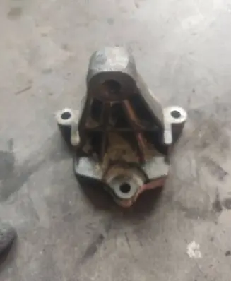 Renault Trafic II (X83) Gearbox mounting bracket 8200003829 91165625 2103000PT01