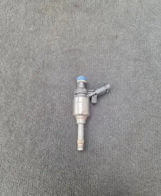 Audi A4 S4 B8 8K Fuel injector 06H906036F 0261500057 06H906036H