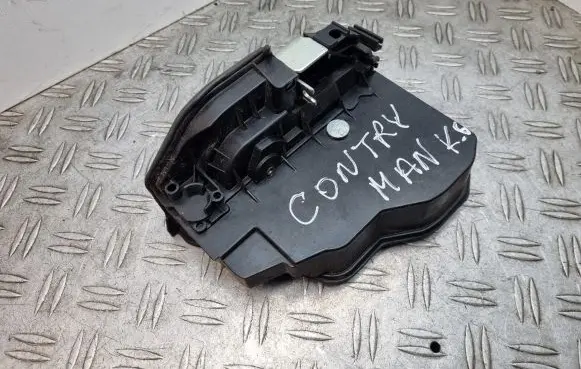 Mini Cooper Countryman R60 Rear door lock 7318417