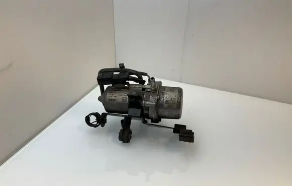 BMW 3 F30 F35 F31 Vacuum pump 6797749 6854532 6855452