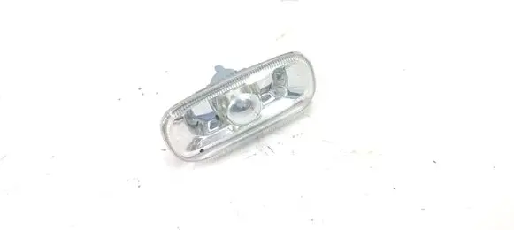 Volkswagen Bora Front fender indicator light 8E0949127