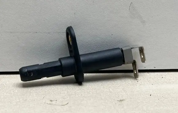 Opel Zafira A Rear door sensor 24421049 pa6gf30
