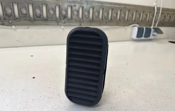 Mercedes-Benz Sprinter W906 Quarter panel pressure vent 9018311845
