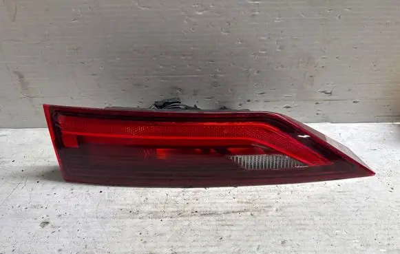 Volvo S90, V90 Tailgate rear/tail lights 31656788
