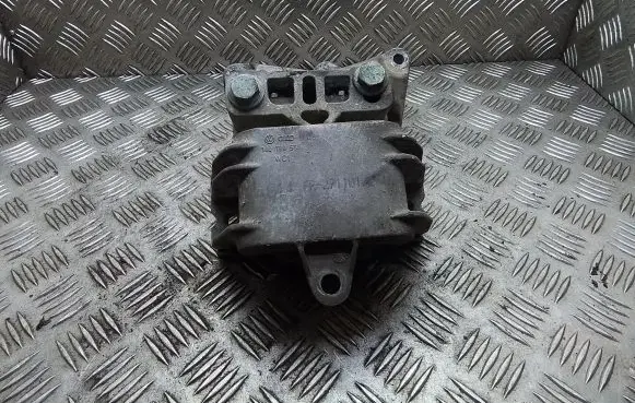 Volkswagen Golf IV Engine mount bracket 1J0199555