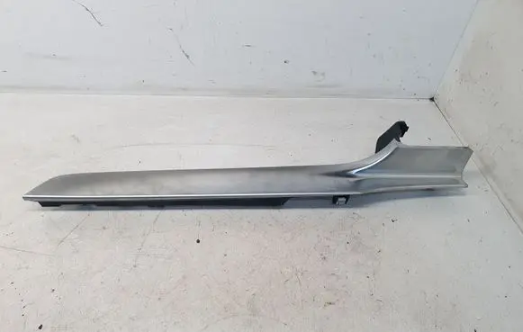 Mercedes-Benz GLC X253 C253 Dashboard glove box trim A2536809500