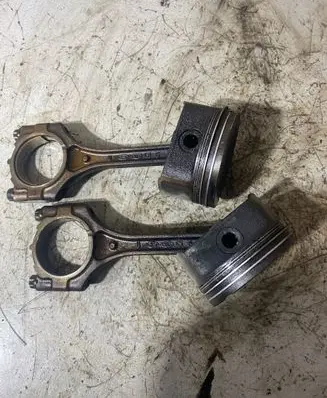 KIA Ceed Piston with connecting rod 43BR081563