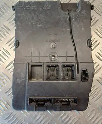 Renault Scenic II - Grand scenic II Comfort/convenience module 8200306433 03291 S18400120C
