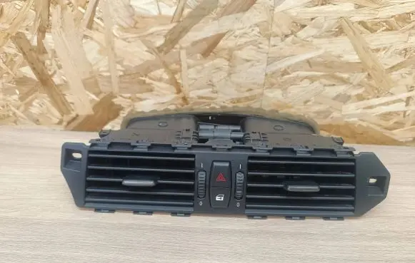 BMW 5 E60 E61 Dash center air vent grill 6910734 141218 7009275