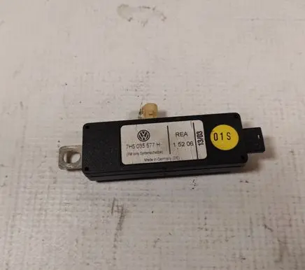 Volkswagen Transporter - Caravelle T5 Aerial antenna amplifier 7H5035577H