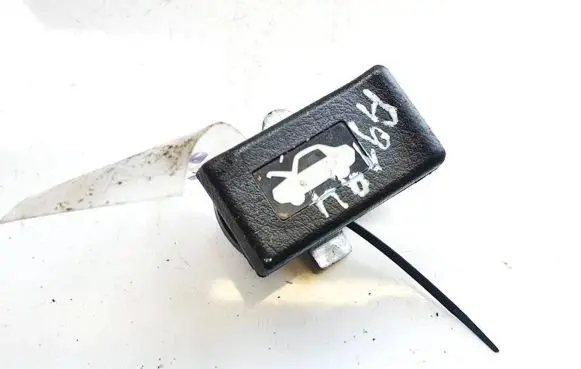 Honda FR-V Engine bonnet (hood) release handle