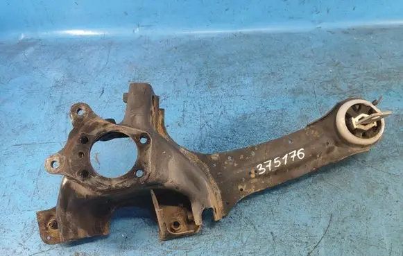 Volvo XC70 Rear wheel hub spindle/knuckle 31406321