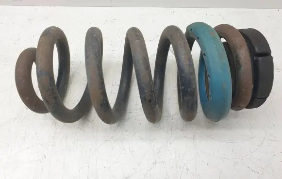 Dodge Durango Rear coil spring 05168246AB 05168246 05168246-AB