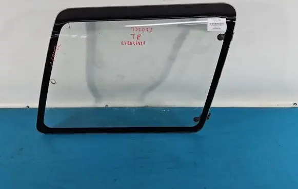 Daihatsu Feroza Rear side window IMPRK1575122