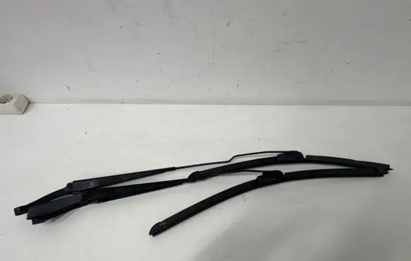 Volvo S60 Front wiper blade arm