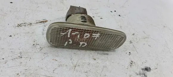 Toyota Prius (XW20) Front fender indicator light NOCODE