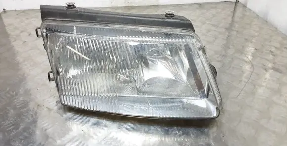 Volkswagen PASSAT B5 Headlight/headlamp
