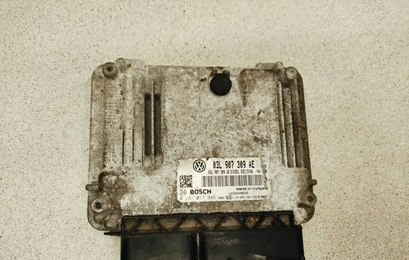 Volkswagen Caddy Engine control unit/module 03L907309AE 0281017946