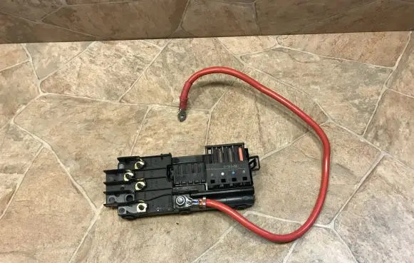 Mercedes-Benz ML W164 Fuse module 2115452601