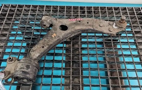Ford Kuga I Front control arm IMPRK1537380